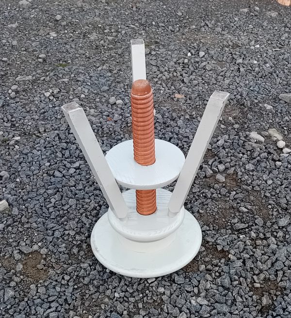 Tabouret a vis en bois n°11657