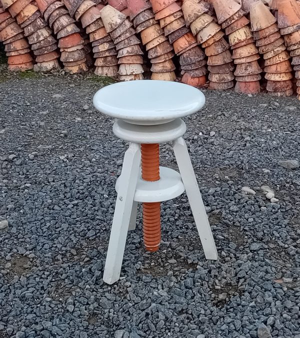 Tabouret a vis en bois n°11658