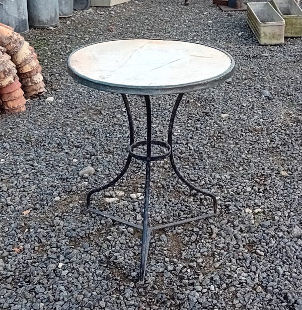 Ancien pied de table en fer forgé n°11662