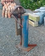 Ancien étau de forgeron sur pied n°11665