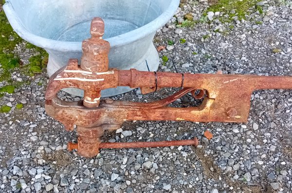 Ancien étau de forgeron n°11666