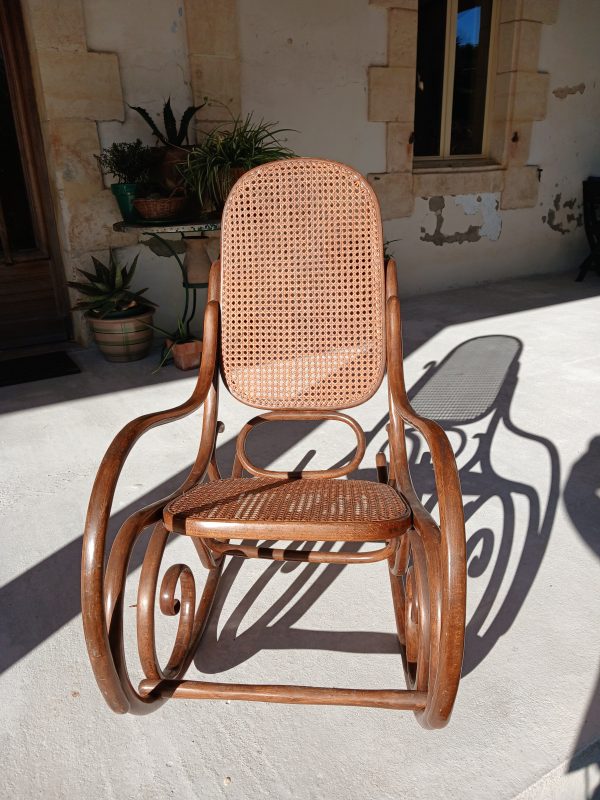 Ancien Rocking Chair Thonet / Bois courbé / n°11672