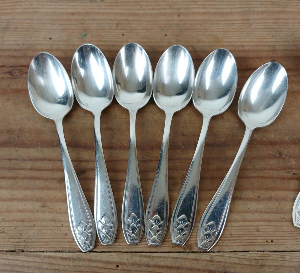 Coffret 12 cuillères a café Art déco en métal argenté n°11680