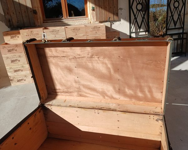 Ancienne grande malle de voyage n°11689 // Réservée a SV//