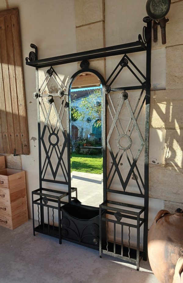 Ancien vestiaire en fer forgé / Art Déco / n°11693