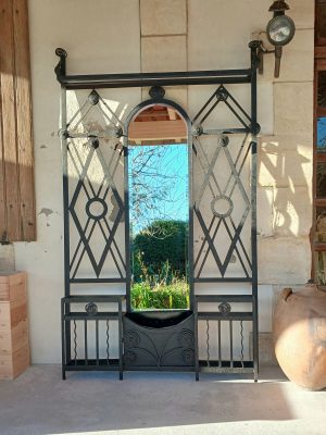 Ancien vestiaire en fer forgé / Art Déco / n°11693