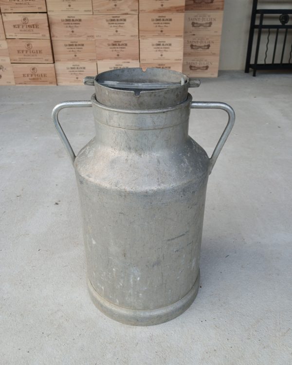 Ancien bidon de lait en alu n°11706