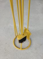 Serviteur en métal pour cheminée jaune n°11708