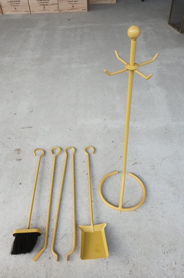 Serviteur en métal pour cheminée jaune n°11708