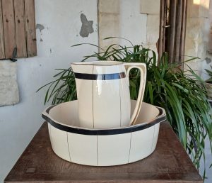 Ancien service de toilette en faïence MDL n°11910