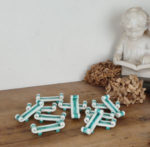 Lot de 12 porte couteaux en céramique vintage n°11741