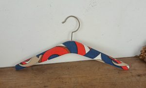 Cintre vintage n°11738