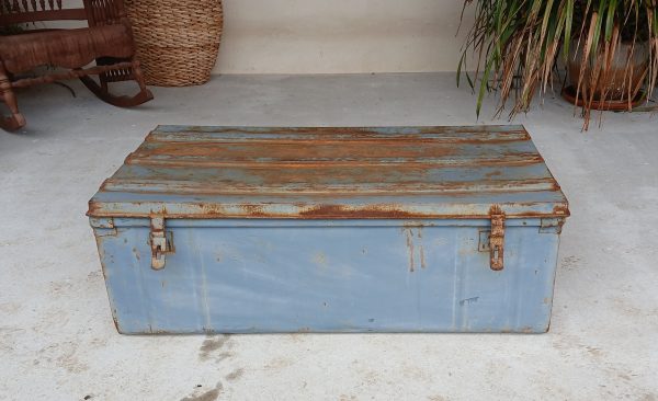 Caisse en en métal /cantine en fer / n°11958