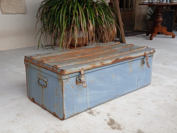 Caisse en en métal /cantine en fer / n°11958