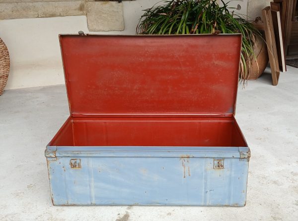 Caisse en en métal /cantine en fer / n°11958