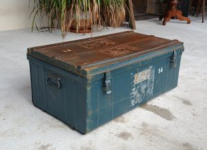 Caisse en en métal /cantine en fer / n°11959