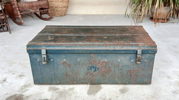 Caisse en en métal /cantine en fer / n°11960