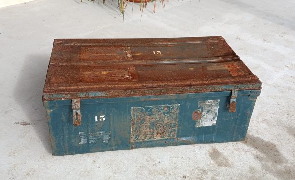 Caisse en en métal /cantine en fer / n°11962