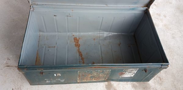 Caisse en en métal /cantine en fer / n°11962