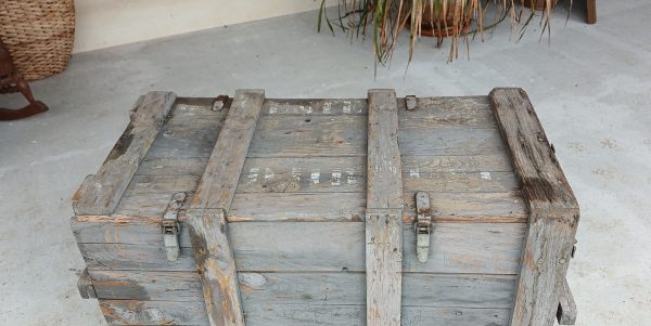 Ancienne grande caisse en bois n°11963