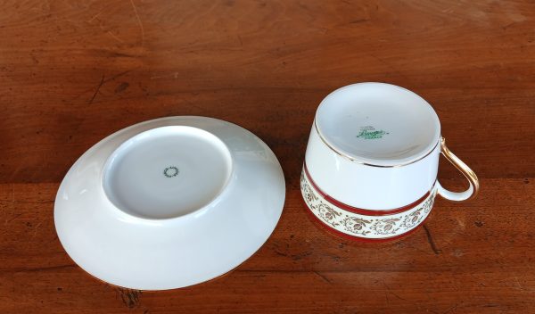 Tasse a petit déjeuner en porcelaine de Limoges n°11977