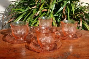 Lot de 4 tasses en verre rose Arcoroc n°1183