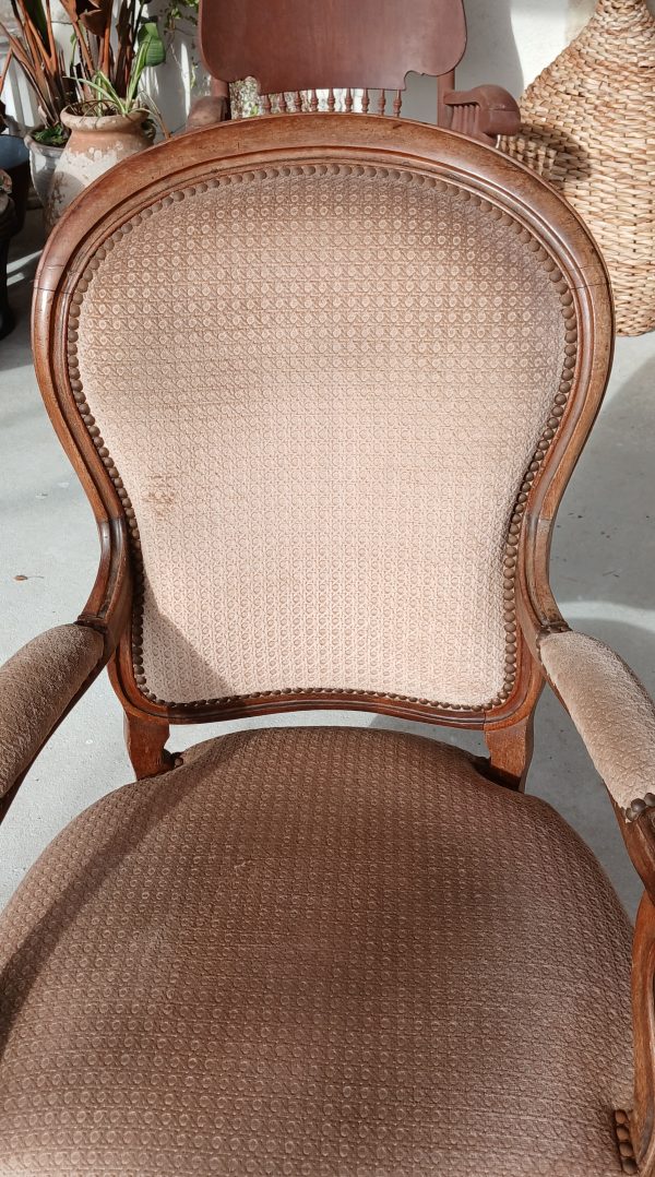 Ancien fauteuil Voltaire en noyer n°11952