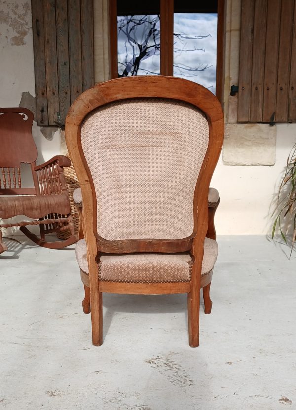 Ancien fauteuil Voltaire en noyer n°11952