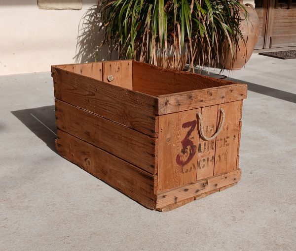 Ancienne grande caisse en bois n°11992