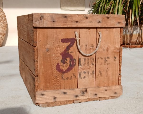 Ancienne grande caisse en bois n°11992