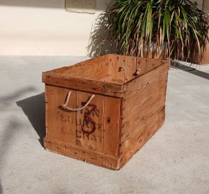 Ancienne grande caisse en bois n°11992