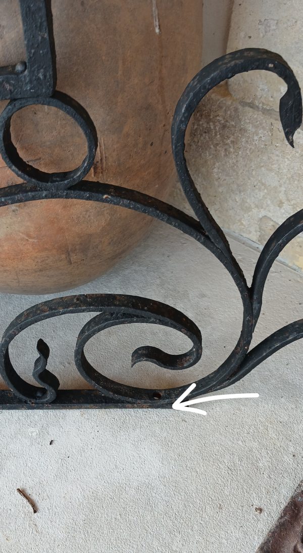 Ancienne grille de séparation en fer forgé n°12002