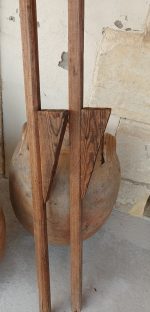 Ancienne paire d'échasses en pin n°12004