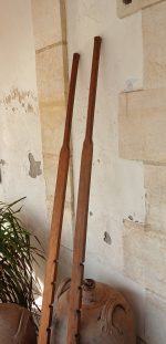 Ancienne paire d'échasses en pin n°12005