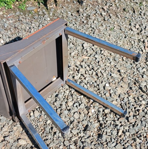 Chaise vintage de bureau en métal et simili n°12049