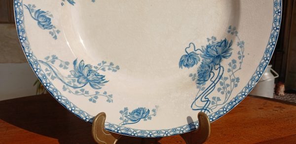 Ancien plat rond Royat Sarreguemines n°12070