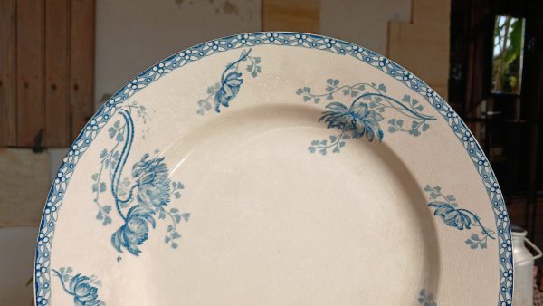 Ancien plat rond Royat Sarreguemines n°12070