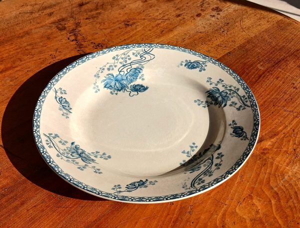 Ancien plat rond Royat Sarreguemines n°12070