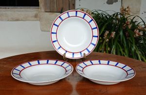 Lot de 3 anciennes assiettes Basque n°12074