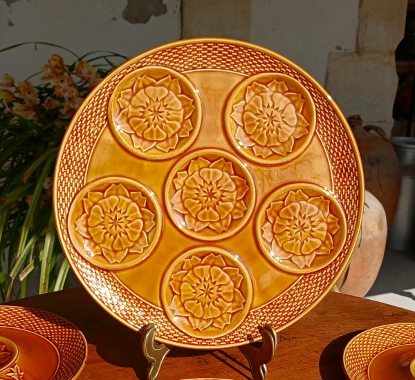 Ancien service a artichaud en barbotine Gien n°12079