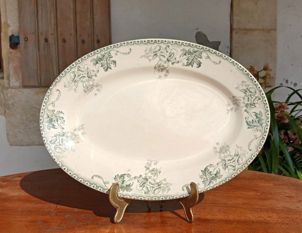 Ancien plat ovale terre de fer Liserons n°12081