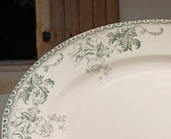 Ancien plat ovale / Liserons / Terre de fer / n°12082