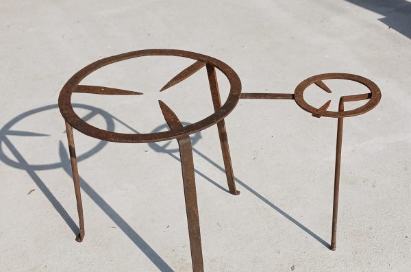 Ancien trépied de ferme en fer forgé n°12085