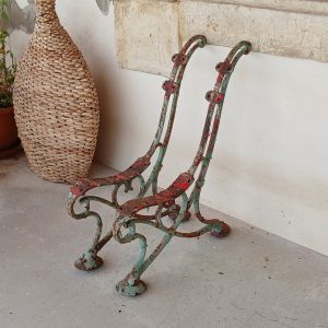 Anciens pieds de banc en fonte n°12098