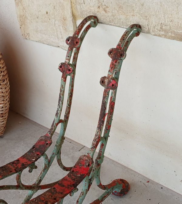 Anciens pieds de banc en fonte n°12098