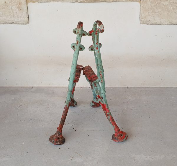 Anciens pieds de banc en fonte n°12098
