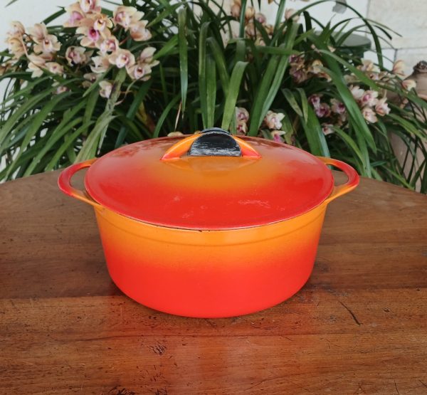 Cocotte vintage en fonte orange n°12116