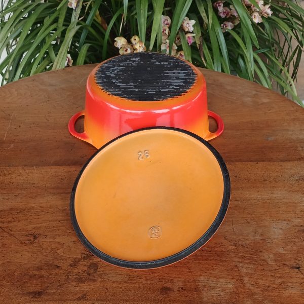 Cocotte vintage en fonte orange n°12116