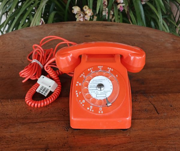 Téléphone vintage a cadran / Orange / n°12104