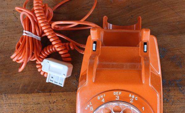 Téléphone vintage a cadran / Orange / n°12104